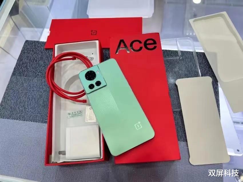OPPO|仅2579元！12GB+512GB内存+150W闪充，OPPO彻底爆发了
