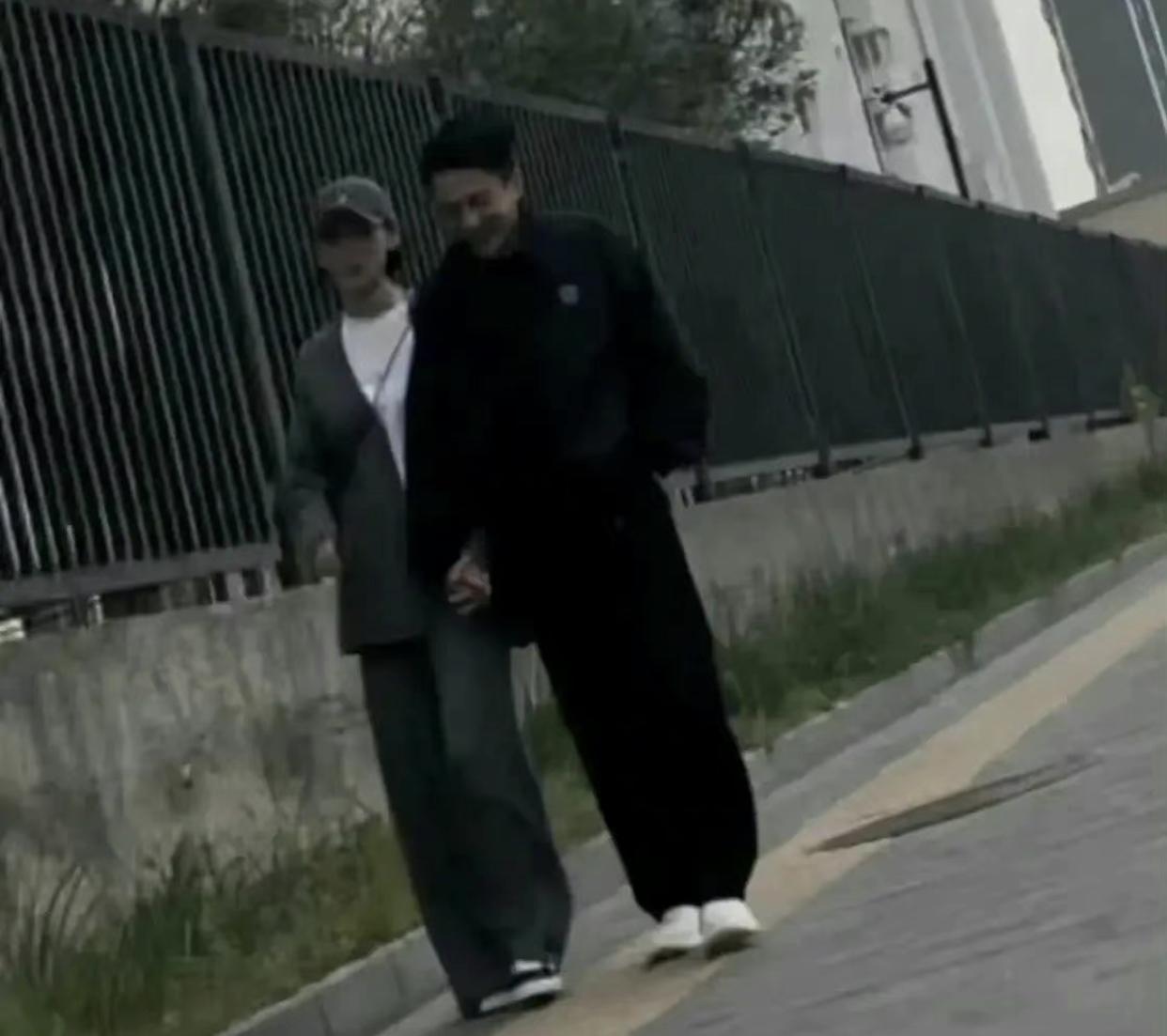 刘恺威|刘恺威女友身份被曝光，年龄相差8岁，两人感情稳定很甜蜜