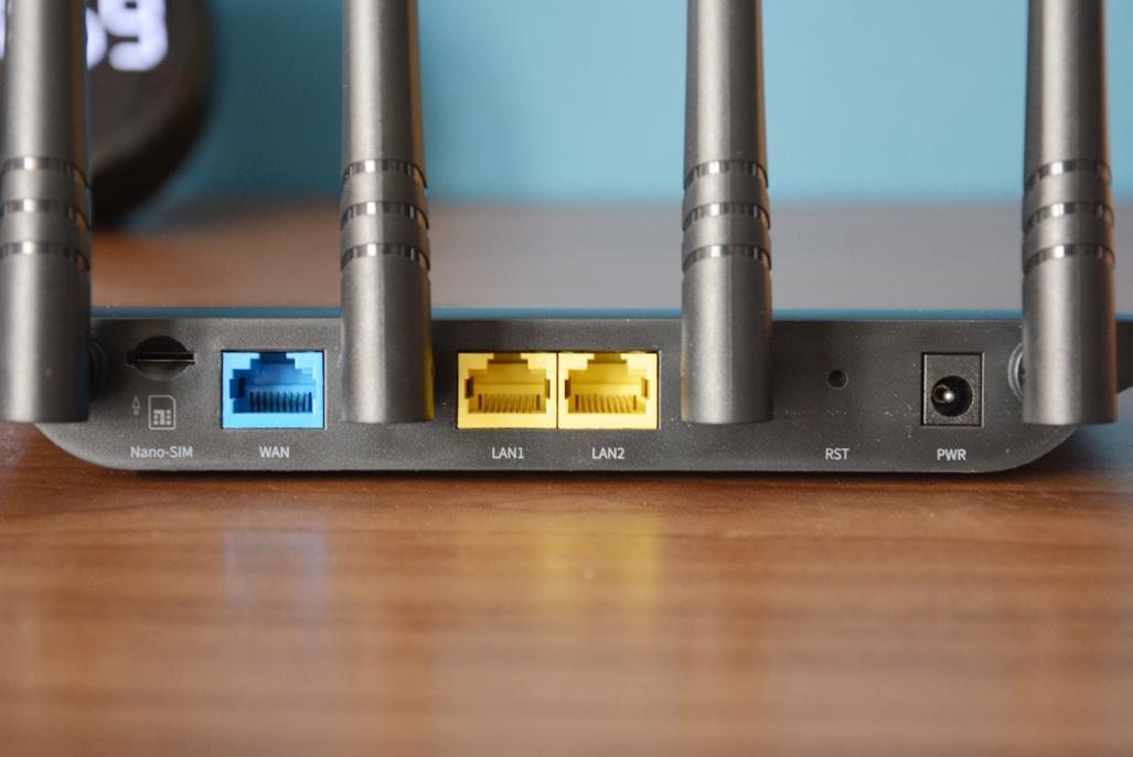 路由器|4G信号秒转WiFi,还能实现智能组网,蒲公英X4C路由器测评