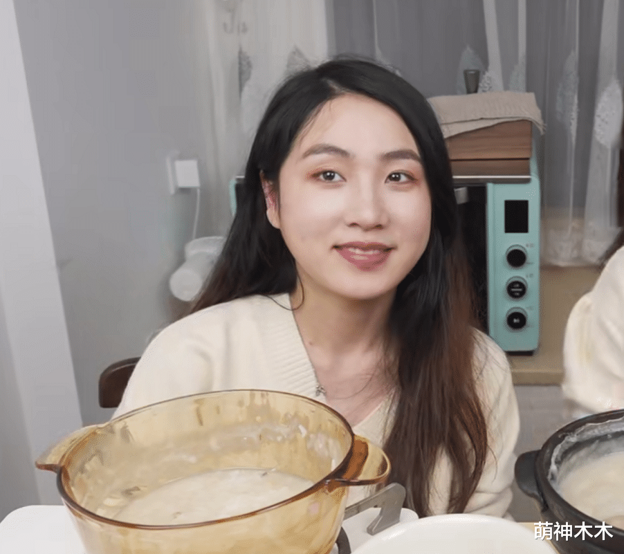 美颜|女网红直播忘开美颜判若两人，后续澄清是变老特效，网友直言不信