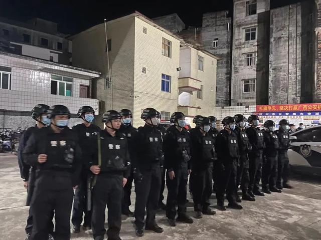 设卡拦路？钦北警方集中收网成功打掉一涉恶团伙抓获17人