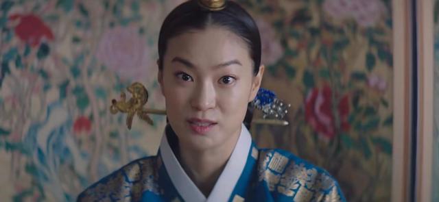 王后伞下|《王后伞下》黄贵人恶胆比爹大，自导自演害启晟，没想到反转来了