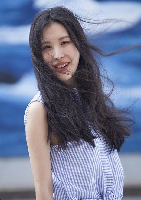 田朴珺|上海美女，嫁给比自己大30岁的房地产富豪，却自己花200万买豪车