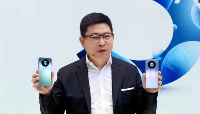 小米科技|向华为高端机“致敬”?中国移动推出千元机,仅1799元起售!