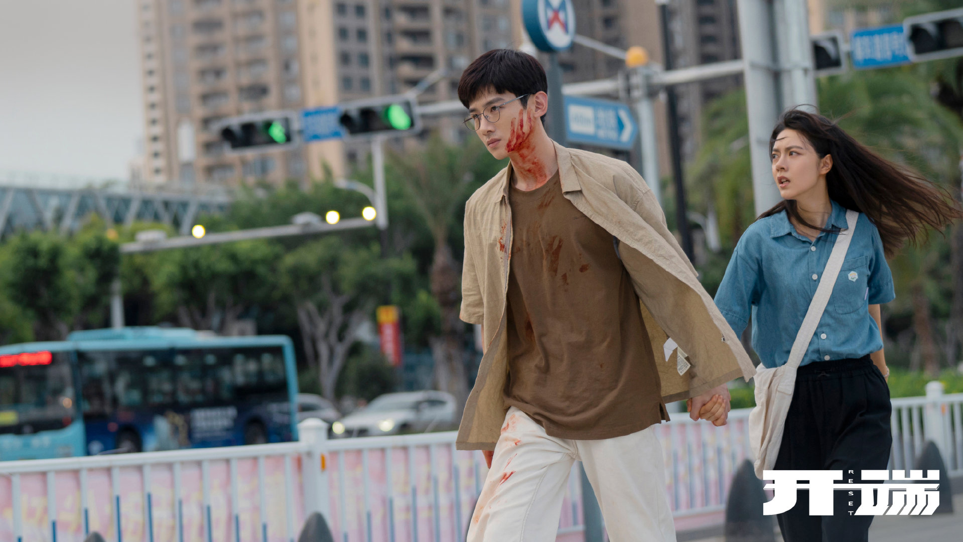 央视|《开端》大结局：耳机男当骑手，警察张平耳聋，陶映红成活死人