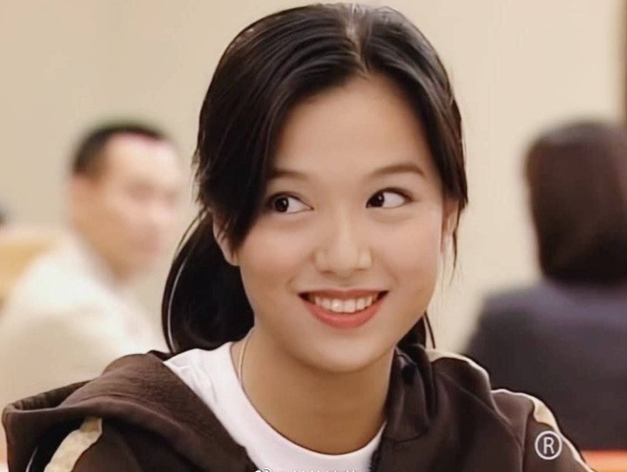 钱嘉乐|她曾是「四料港姐冠军」，与钱嘉乐相恋9年无果，如今饱受病痛困扰坚持行善