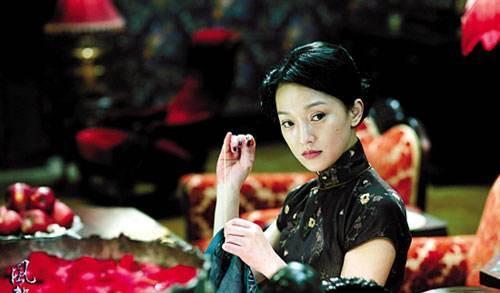 周迅|160斤的朱亚文曾把80斤的周迅压倒在高粱地,她大喊:快点停,痛