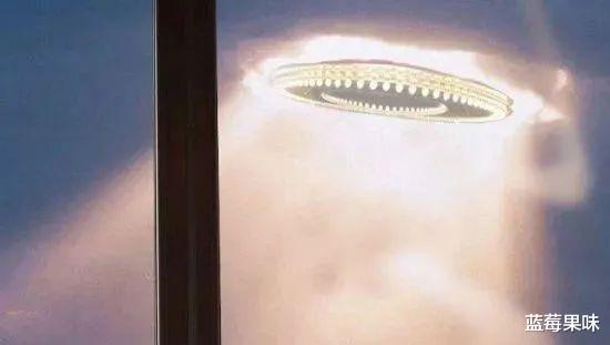 外星人美女获取男人DNA 留下身体痕迹!