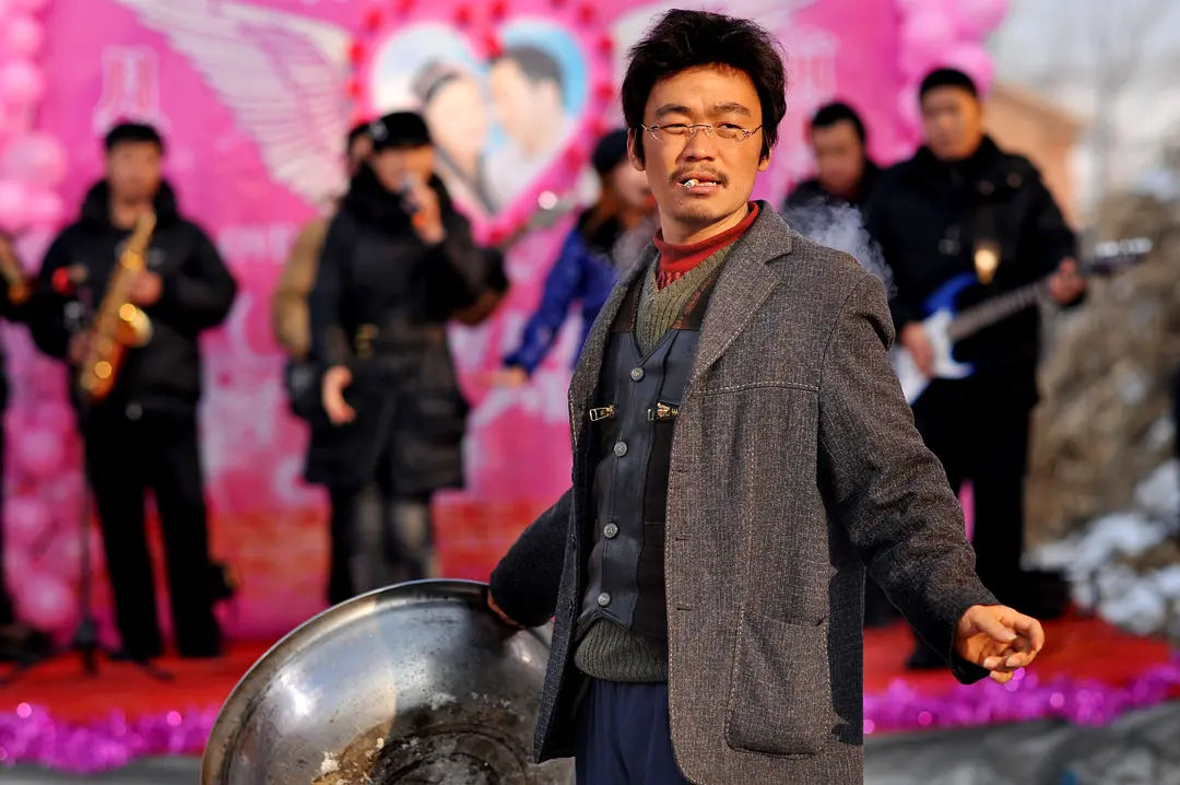 王宝强|王宝强的“弟弟”王宝弱,因扮演树先生走红,身上衣服几个月不洗