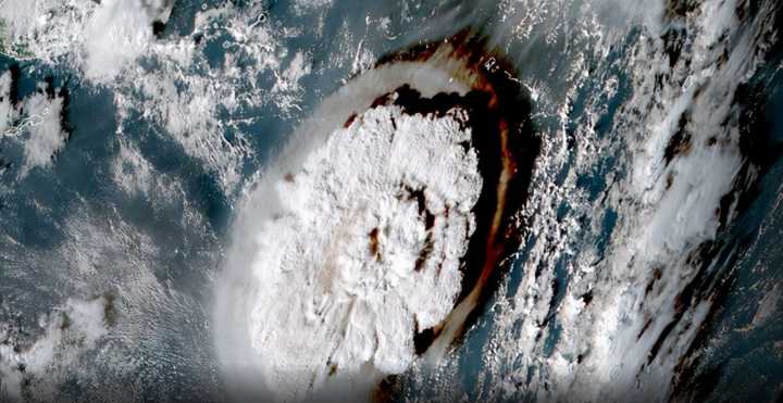 我国也有火山喷发了?NASA称我国龟山岛火山正在冒烟,真会喷发吗