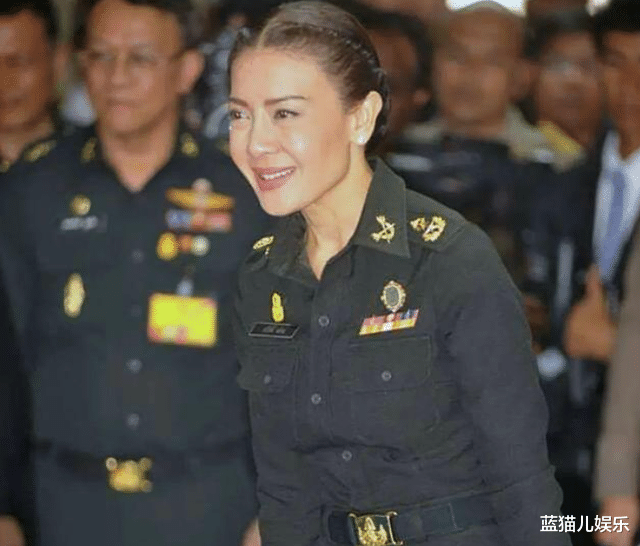 西拉米|西拉米尚未离开后宫,苏提达有幸同框储妃,颜值普通成为小透明