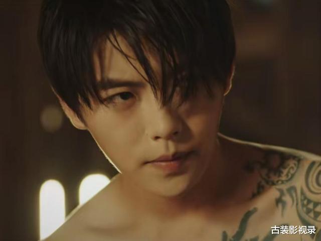 张起灵|《盗墓笔记》守门十年，张起灵为什么不怕饿？