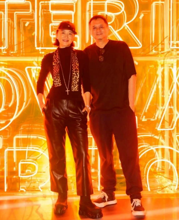 林青霞|68岁林青霞现身新书发布会，欲复出演舞台剧，面部松弛鱼尾纹抢镜