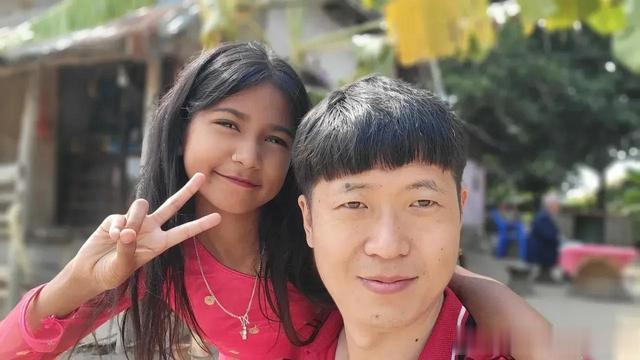 36岁东北小伙娶小10岁尼泊尔媳妇,不要彩礼,发现中尼文化差异大