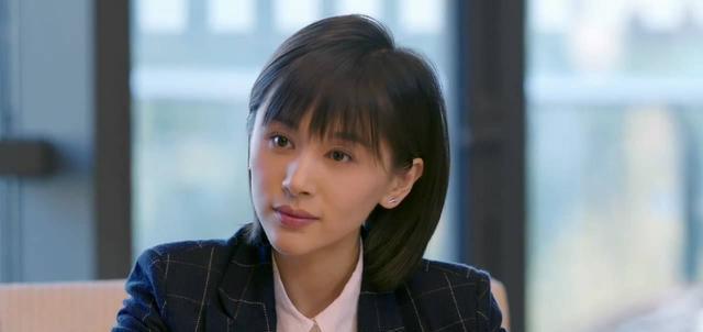 女孩|职场上，颜值高和能力强哪个更吃香？领导告诉你真相，很扎心