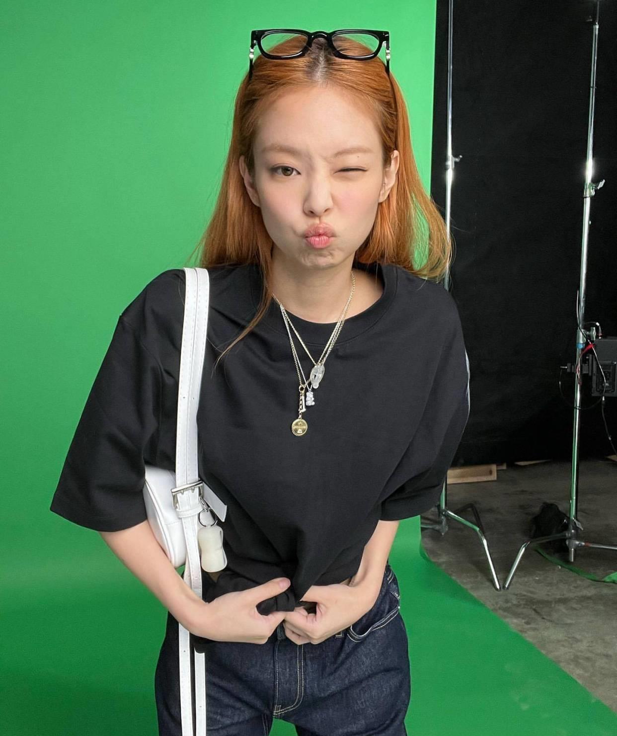 金智妮|权志龙取关Jennie，两人疑似已分手，前不久韩媒还曝两人约会新闻