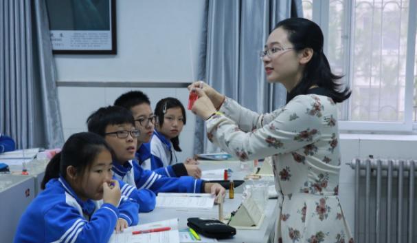 护士|“理想女友”职业排名，空姐意外落榜，老师和护士排名不太理想