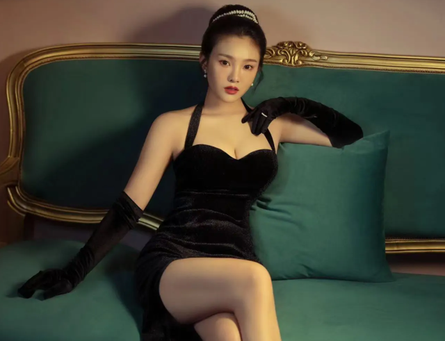 巨兴茂|巨兴茂小15岁娇妻晒孕妇照，正式官宣怀孕，肚大如箩仍运动