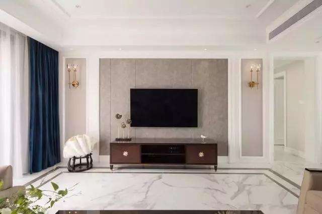 电视选择挂墙还是放在电视柜上，看完之后，你就会有答案