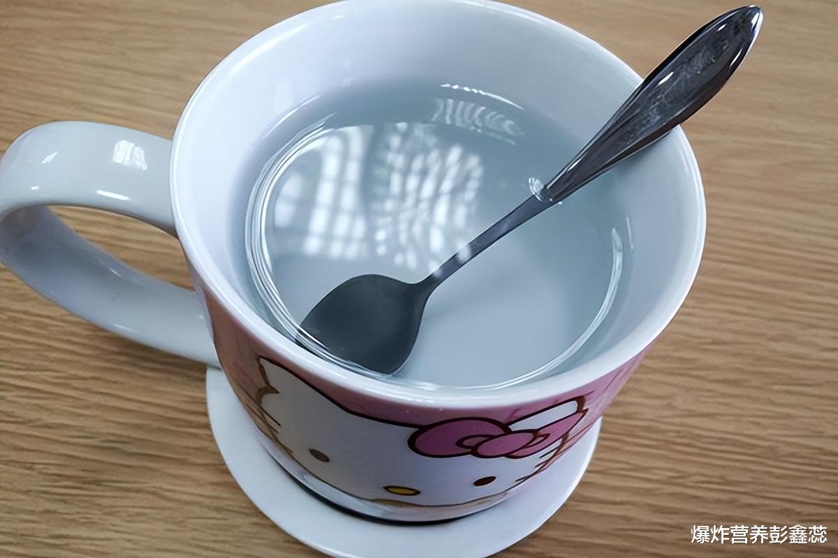 疾病|把白开水放置16个小时以上，或比慢性毒药？喝水别踩几个误区