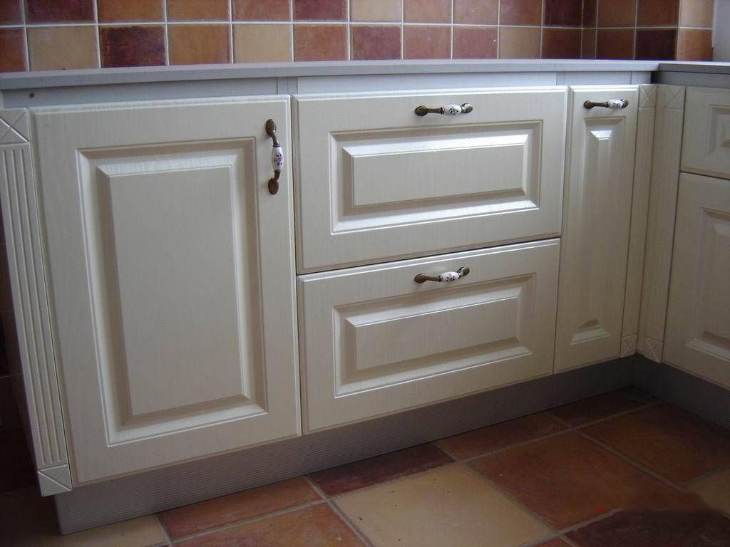 定制柜子,门板如何选择更大气?我来告诉你!