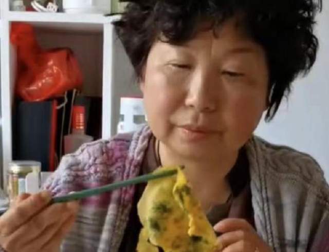 许敏|倒打一耙？杜新枝内涵许敏疑点重重，十问许敏后再发视频热度高