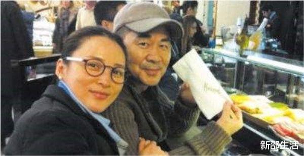 明星素颜|路人拍到的蒋勤勤，素颜蜡黄并不出众，但明星就是会包装变漂亮