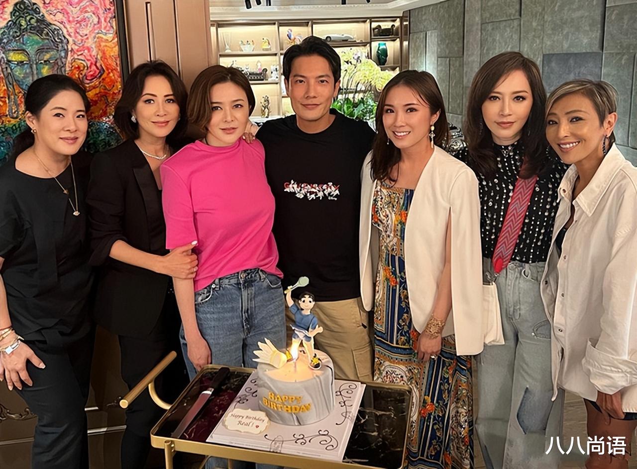 关之琳|刘嘉玲关之琳同框出镜,为杨千嬅老公庆生,两人靠在一块关系亲密