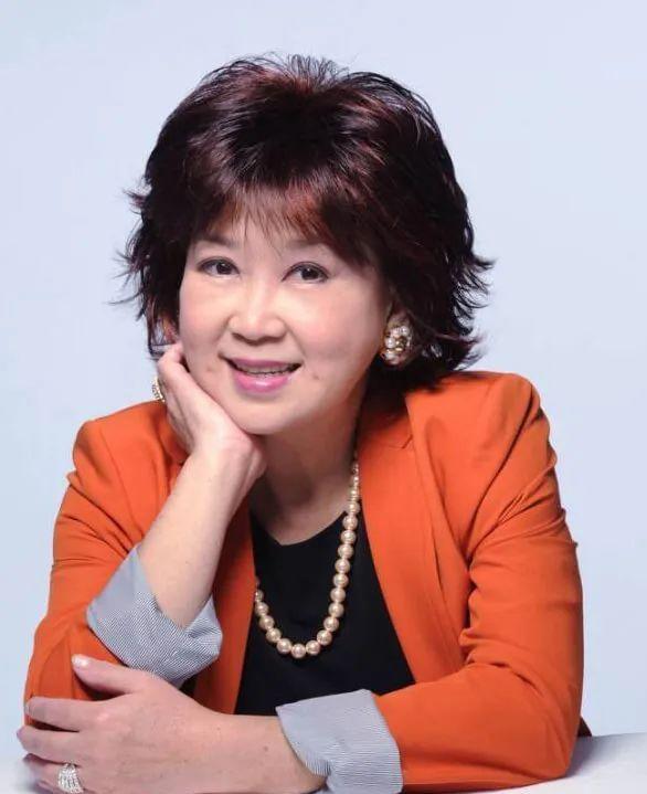 阿凡达2|10位港星的老年生活：胡枫开演唱会，朱咪咪买联排别墅