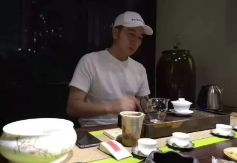 林生斌|胡海泉撇清关系：已和林生斌终止合作，对他的家事并不知情