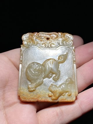 和田玉籽料|明 和田玉籽料 太狮少狮 玉牌 挂件