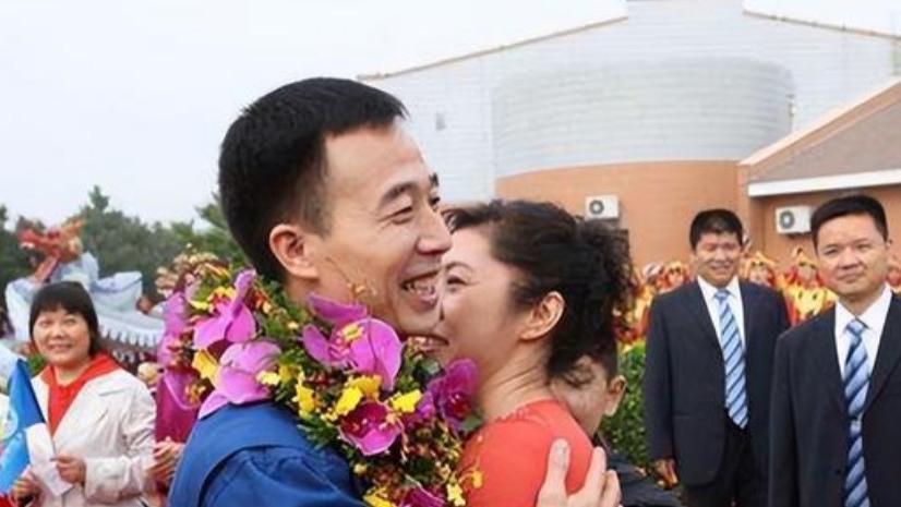 中国航天员景海鹏与妻子张萍的爱情故事
