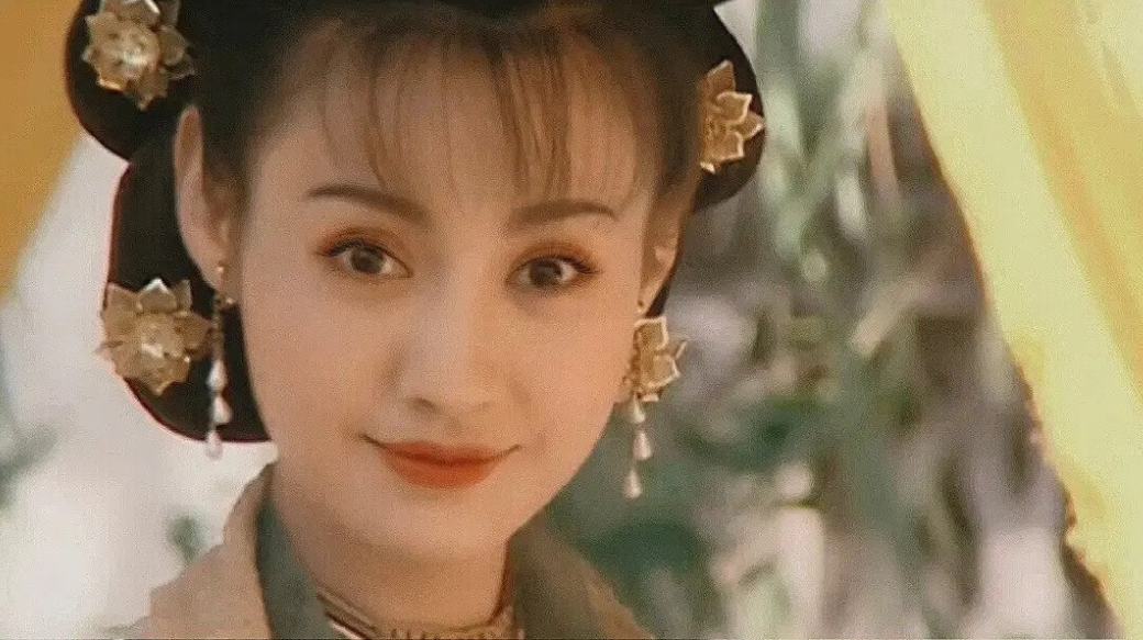 江玉燕|团灭主角的“江玉燕”直播，被指脸部僵硬，怒怼网友：不看出去