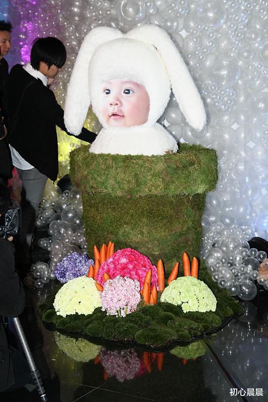 儿子年入百万不愿结婚,女儿闪婚闪离惹人非议,邻居哀叹“都是父母惹得错”!