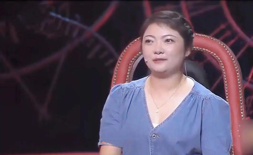 生下双胞胎后,丈夫提出离婚,她用一己之力,将脑瘫女儿送进名校