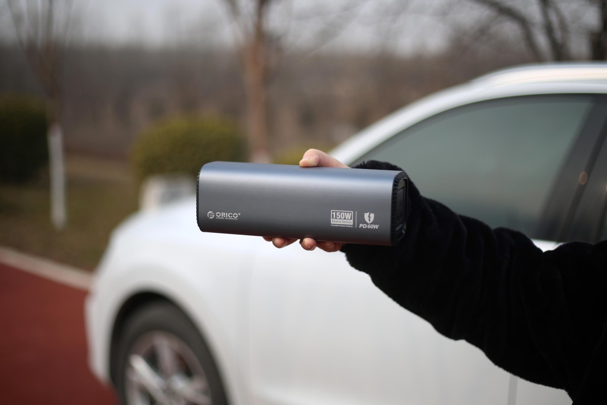 自动驾驶|真没想到，用“充电宝”也能在PS5上玩《战神4》