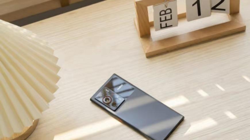 |近期新机哪款屏幕好 这三款看过来 款款屏幕优秀性能强悍价格还不贵