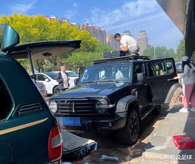 网红天佑全家自驾游西藏,两天返程,花费将近30万,粉丝:潇洒