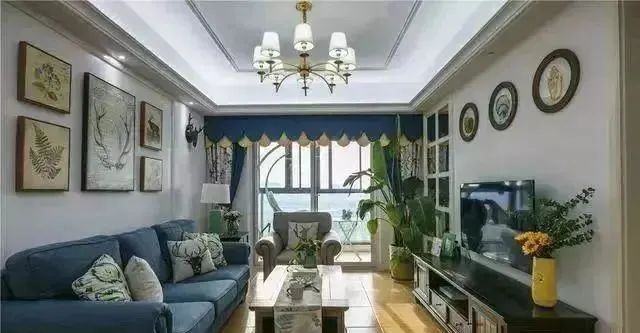 98平小三室，客厅丰富漂亮极了，餐厅最实用，打满柜子！