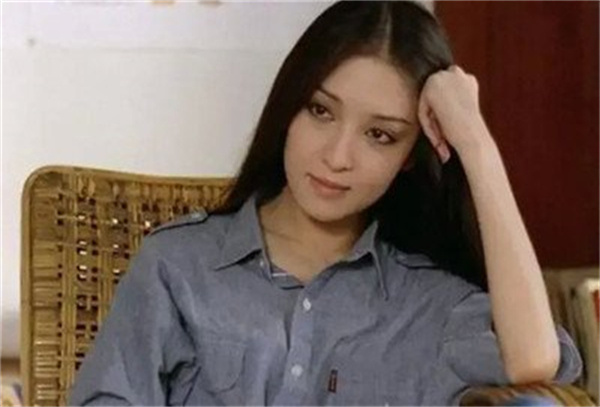 霍震霆|“台湾第一美人”结婚仅3个月被“抛弃”，丈夫：“美人便秘，与常人无异”