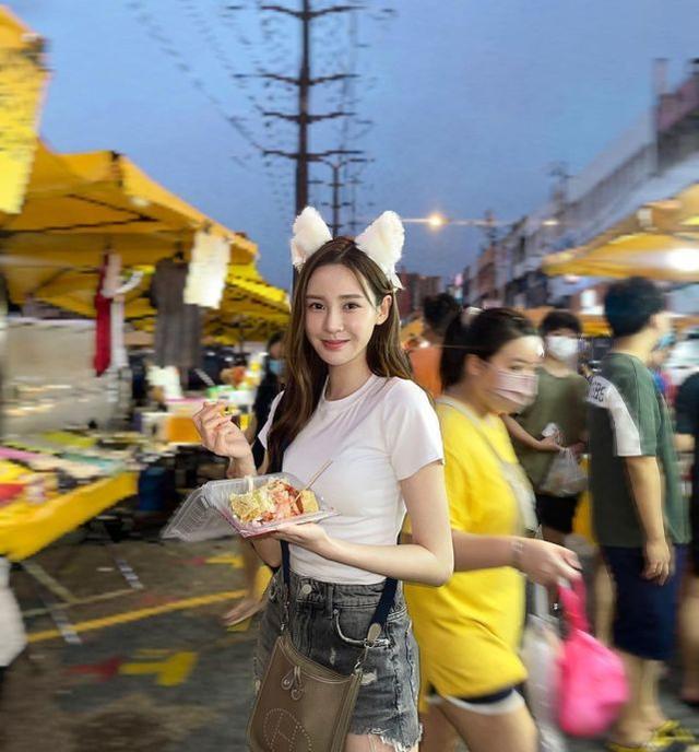 黄诗棋|《流浪地球2》女星黄诗棋酒店吃榴莲,因气味难闻,被罚款1545元