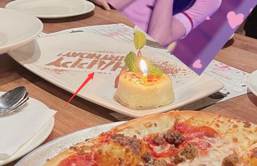 郑爽|郑爽带儿女国外游玩迪士尼,素颜头发稀疏状态憔悴