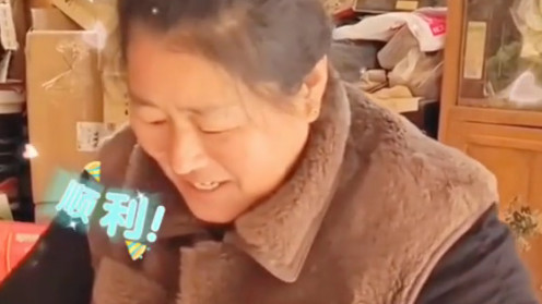 陈亚男|差距大！陈萌陈亚男同发动态，一个晒大衣嫂做饭，一个晒旅游健身