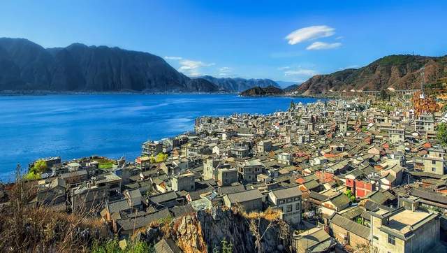 旅游市场|“新冠三年”的暑期游：是热度回升还是寒气逼人？