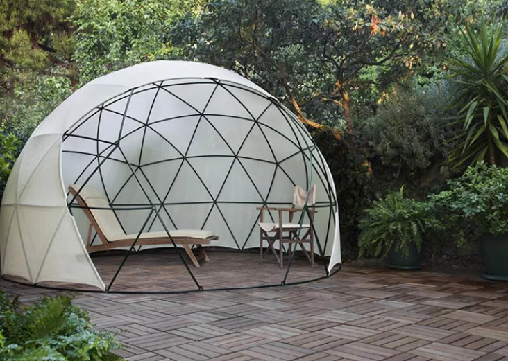 院子别再做阳光房了,费钱!如今装这种造型美,不占地,好处太多了