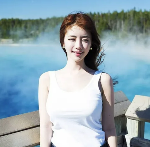 女主播|回顾榜一大哥花20万换取3夜荒唐,被女主播拉黑后,怒晒其照片