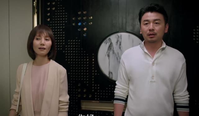 相逢时节|滤镜真实，皱纹明显，《相逢时节》这两位女演员让多少人脸红？