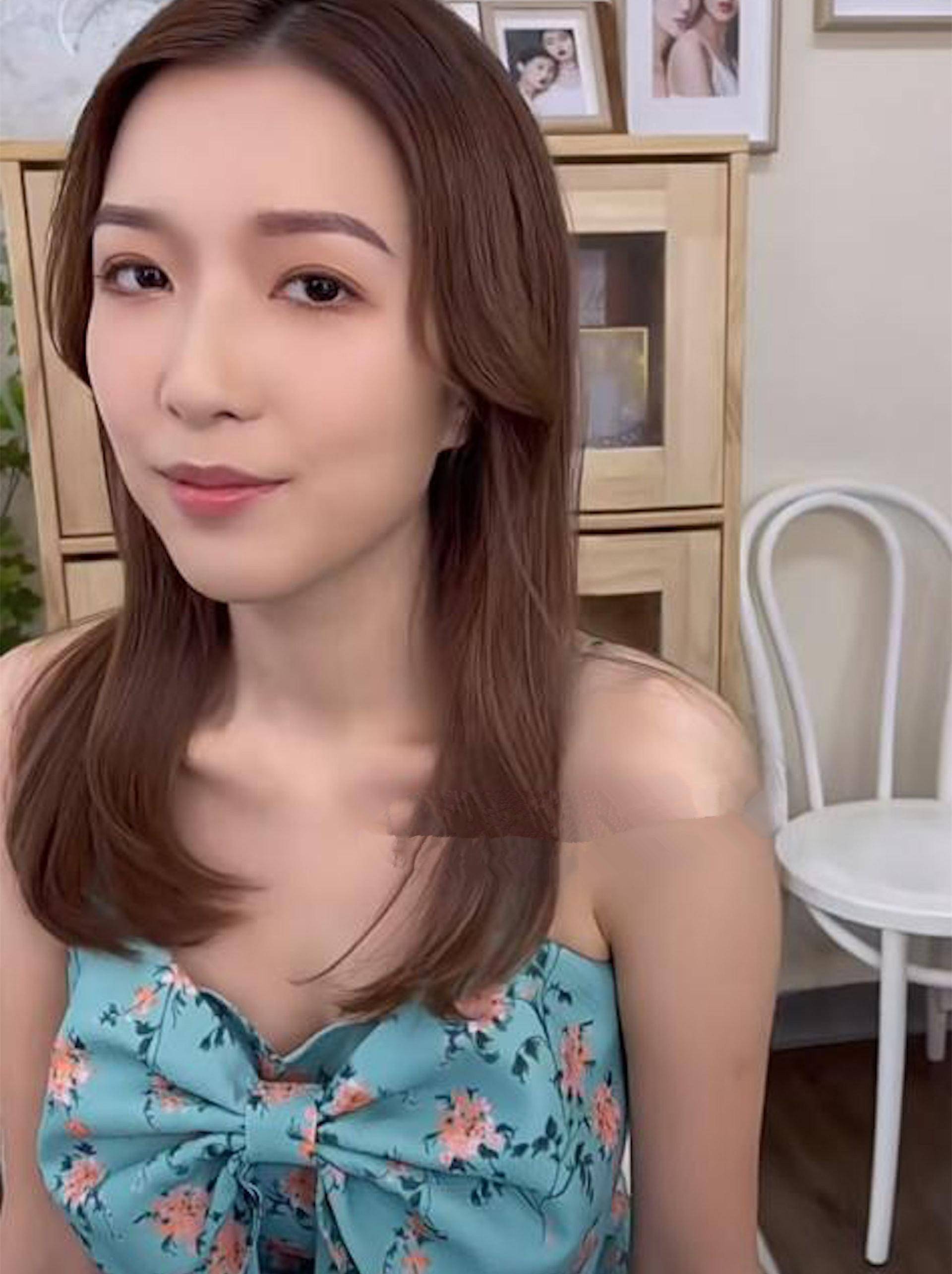 李泽楷|与李泽楷传分手后罕露面,郭嘉文穿旧衣做化妆模特,被指变化大