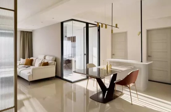 102㎡北欧轻奢风，酷爱金属+透明玻璃，这比别墅划算多了