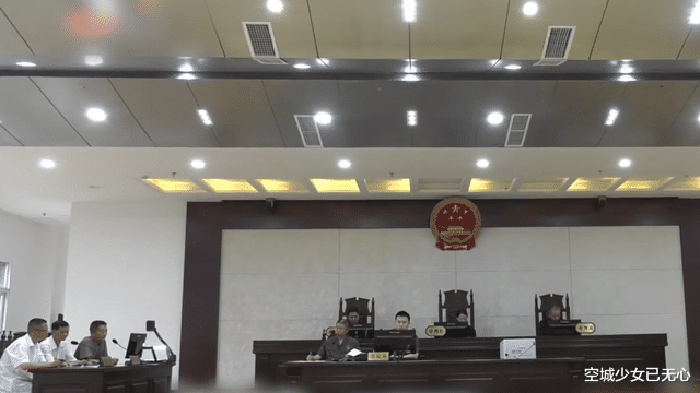 鱼塘老板怒折偷钓者4根鱼竿,钓鱼人请来律师:鱼塘承包不合法